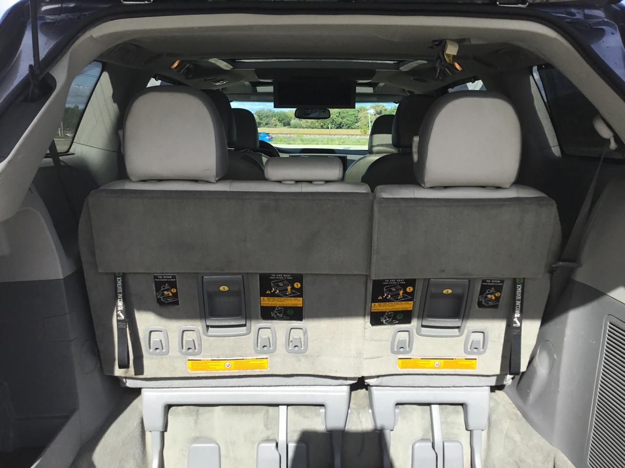Toyota Sienna 5dr 7-Pass Van V6 XLE AWD (Natl) 2012