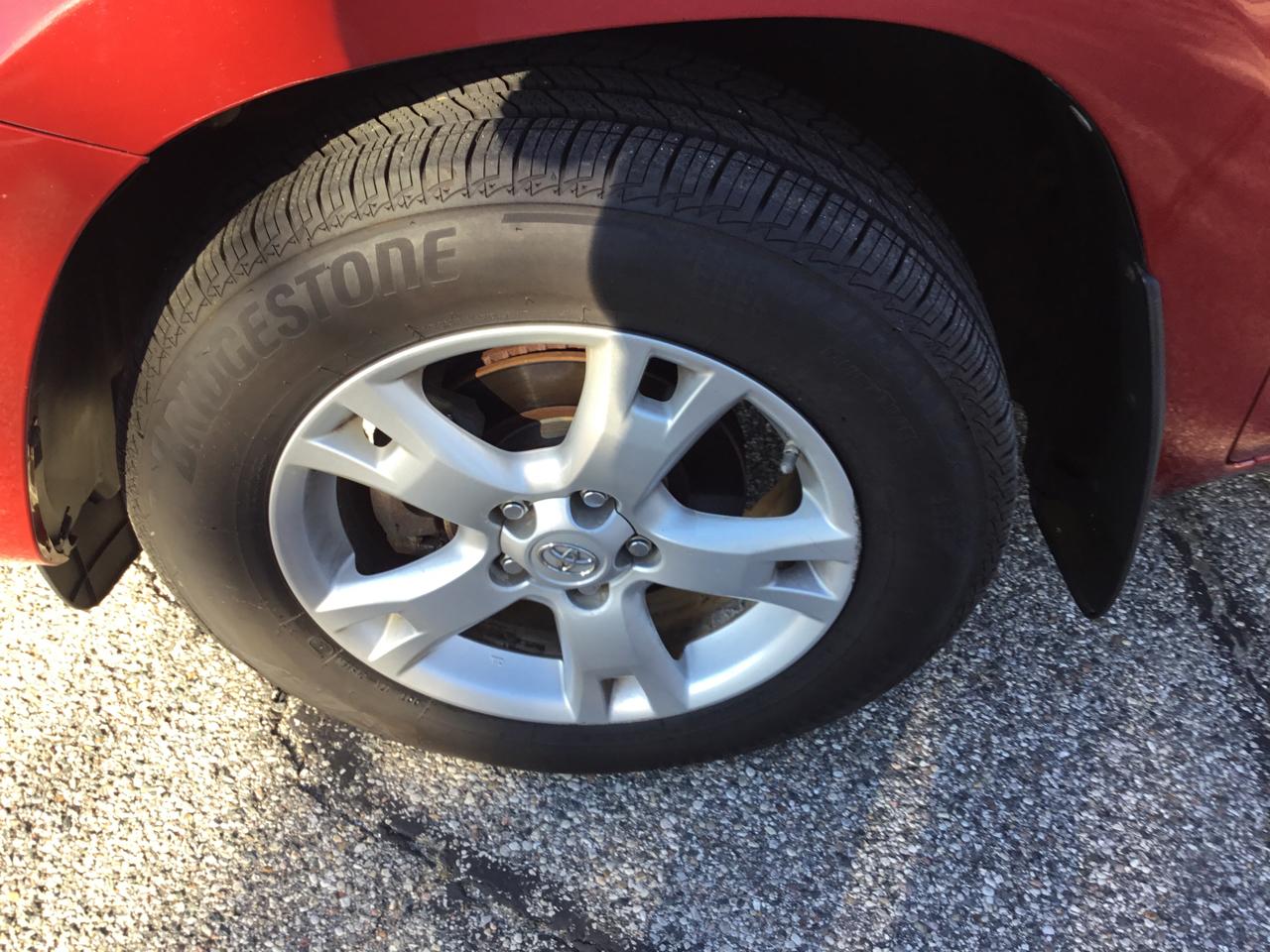 Toyota RAV4 4WD 4dr V6 5-Spd AT (Natl) 2009