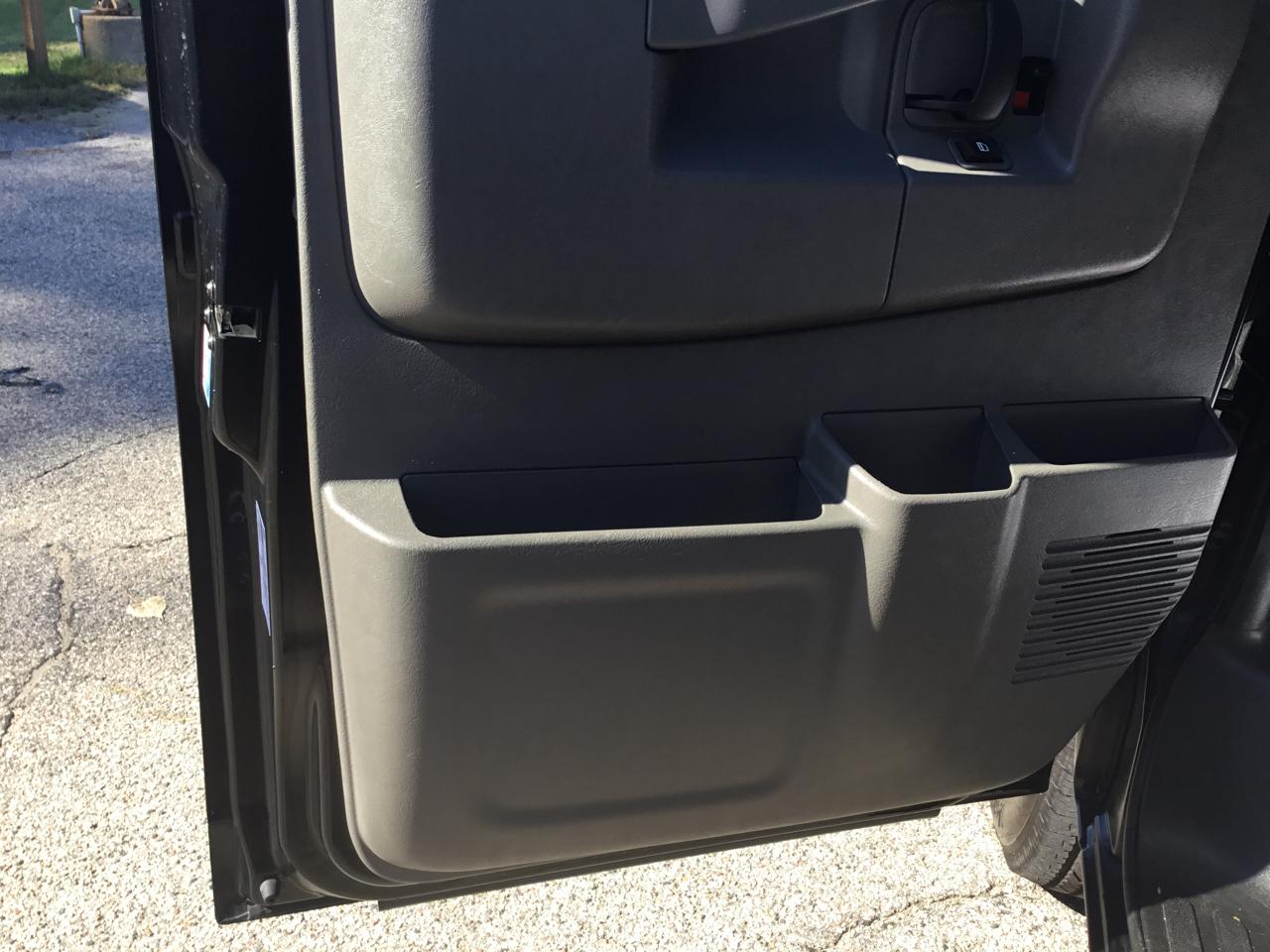 Chevrolet Express Passenger RWD 3500 155" LT 2025