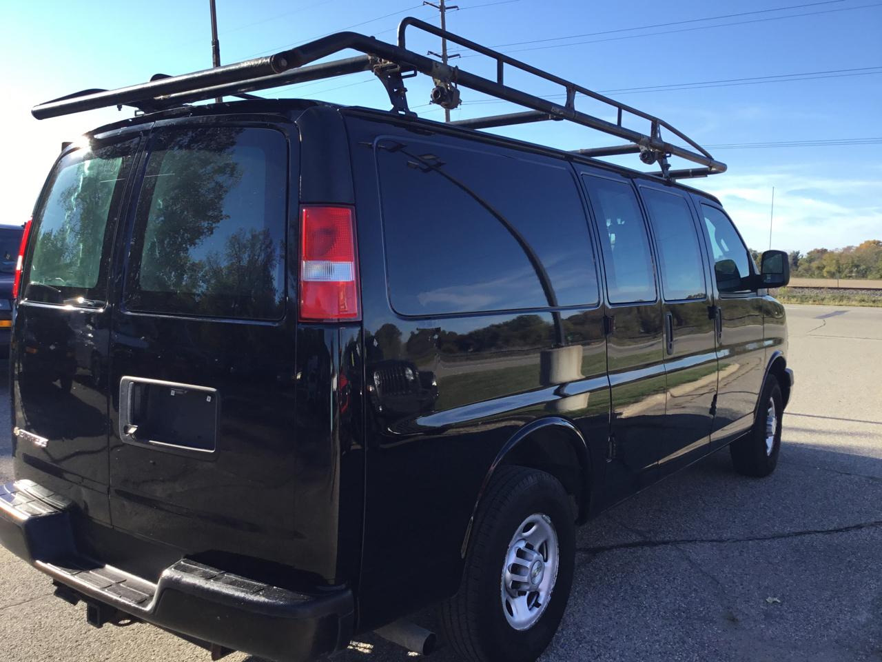 Chevrolet Express Cargo Van RWD 2500 135" 2021