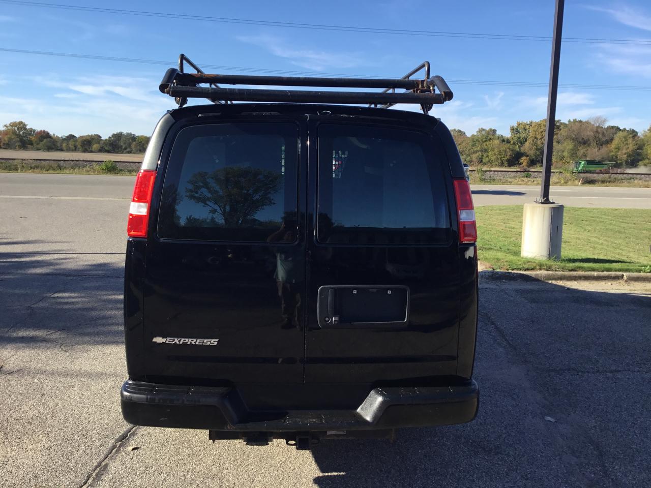 Chevrolet Express Cargo Van RWD 2500 135" 2021