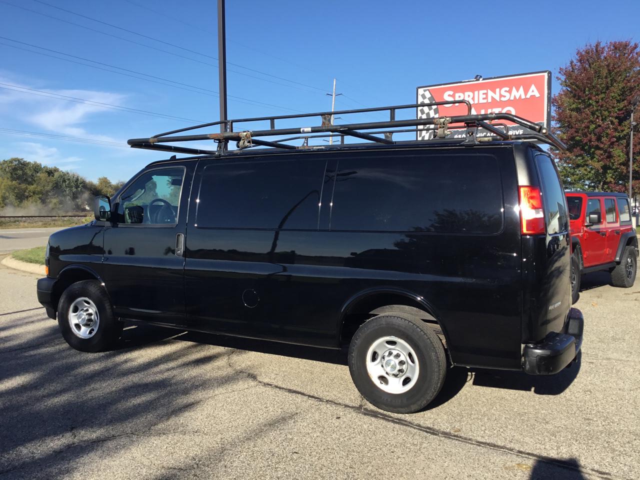 Chevrolet Express Cargo Van RWD 2500 135" 2021