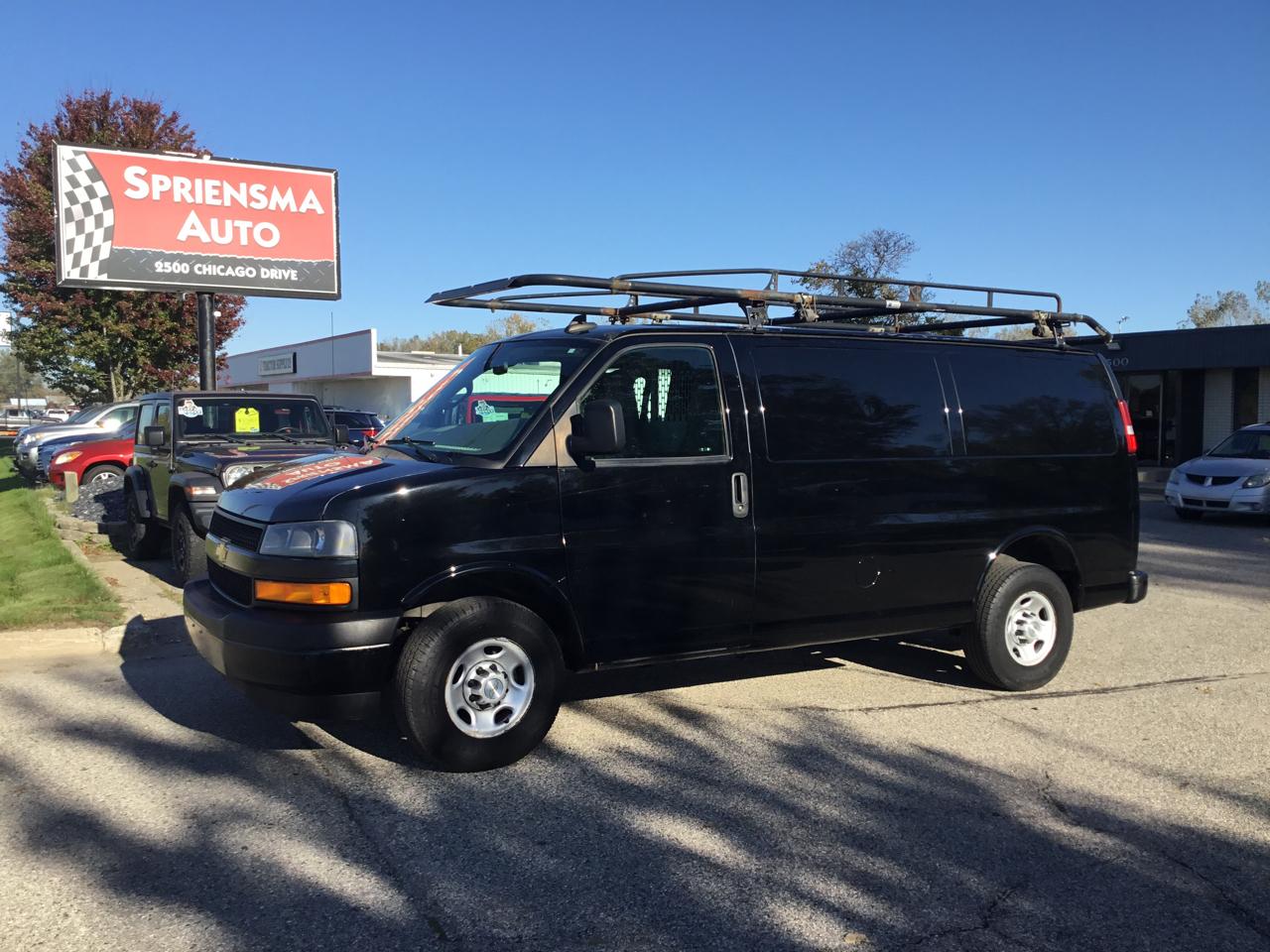 Chevrolet Express Cargo Van RWD 2500 135" 2021