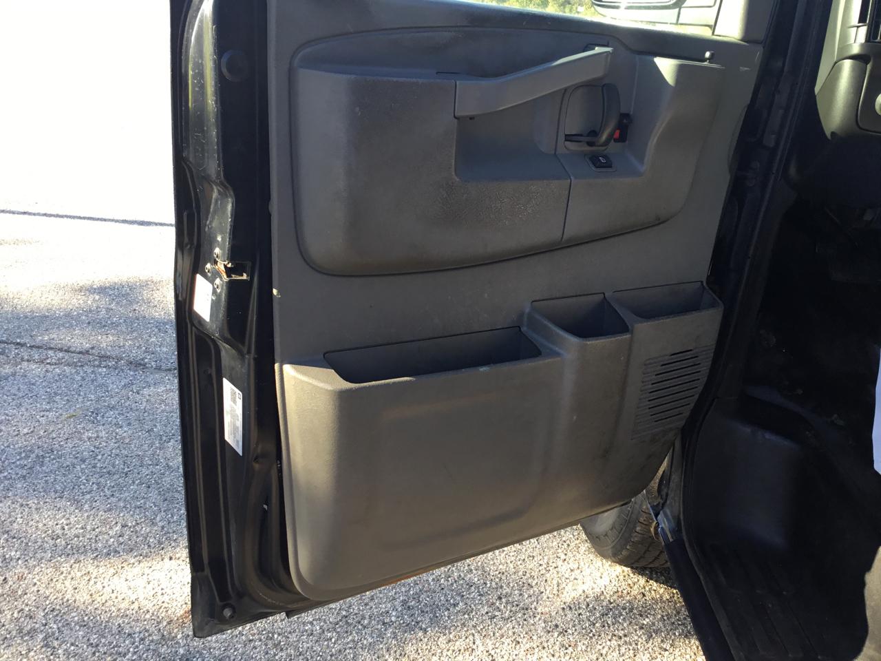 Chevrolet Express Cargo Van RWD 2500 135" 2021