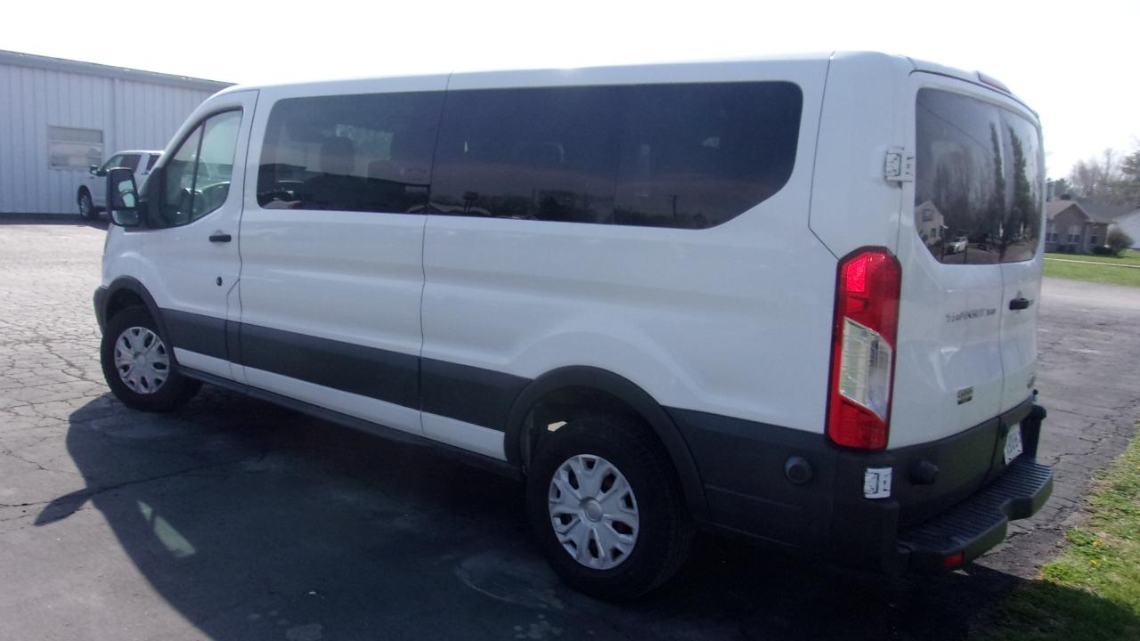 Ford Transit 350 Wagon Low Roof XLT 60/40 Pass. 148-in. WB 2017