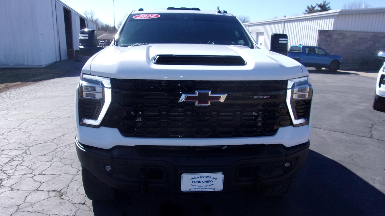 Chevrolet Silverado 2500HD ZR2 Crew Cab 4WD 2024