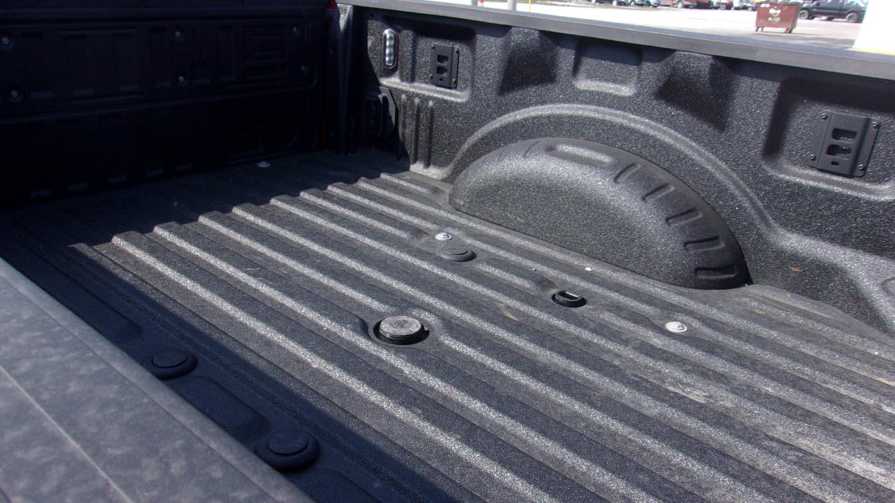 Ford F-250 SD Lariat Crew Cab 4WD 2025