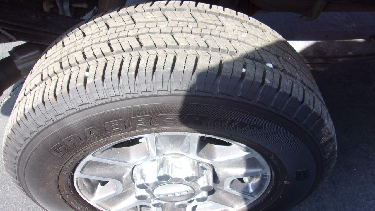 Ford F-250 SD Lariat Crew Cab 4WD 2025