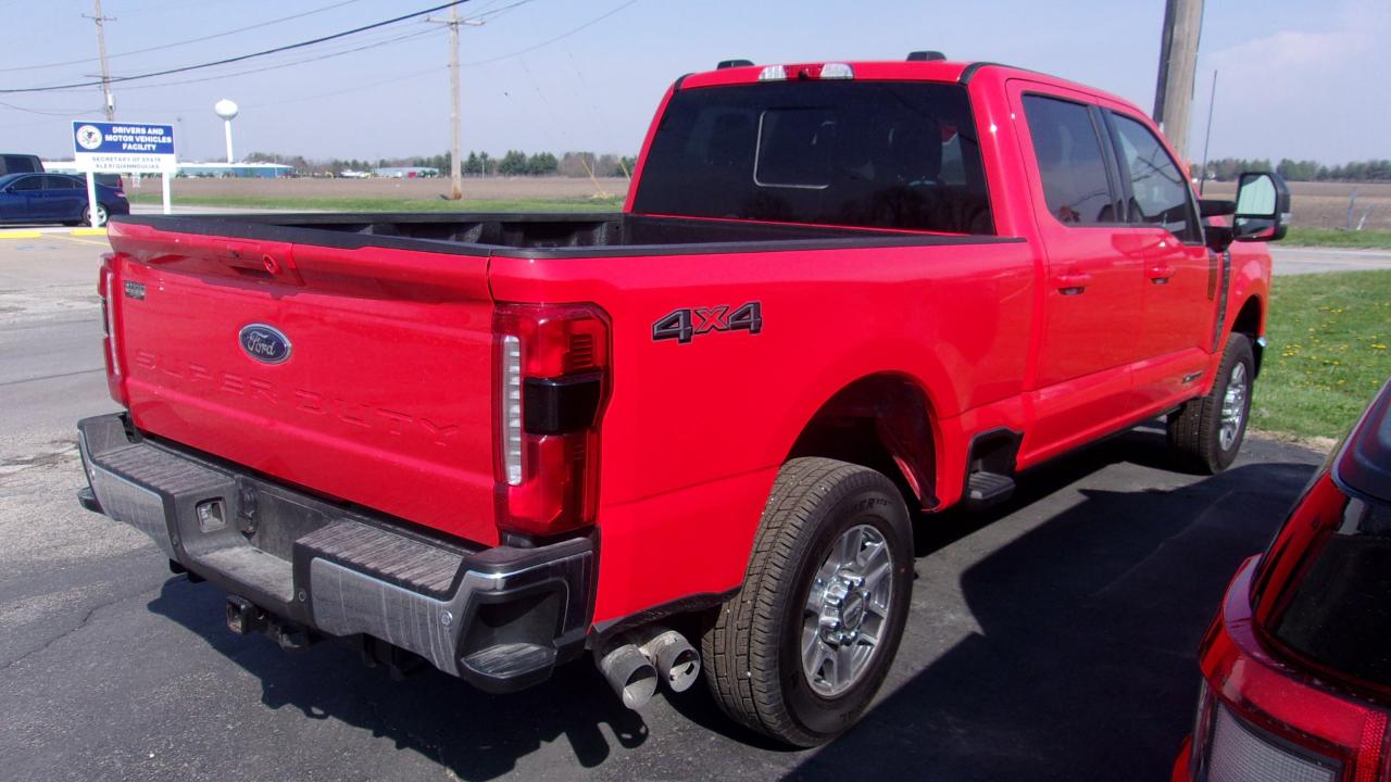 Ford F-250 SD Lariat Crew Cab 4WD 2025
