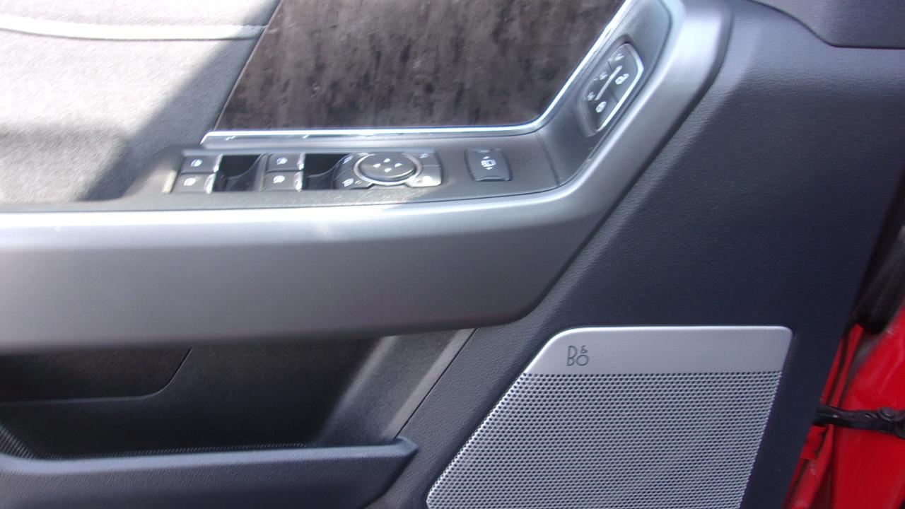 Ford F-250 SD Lariat Crew Cab 4WD 2025