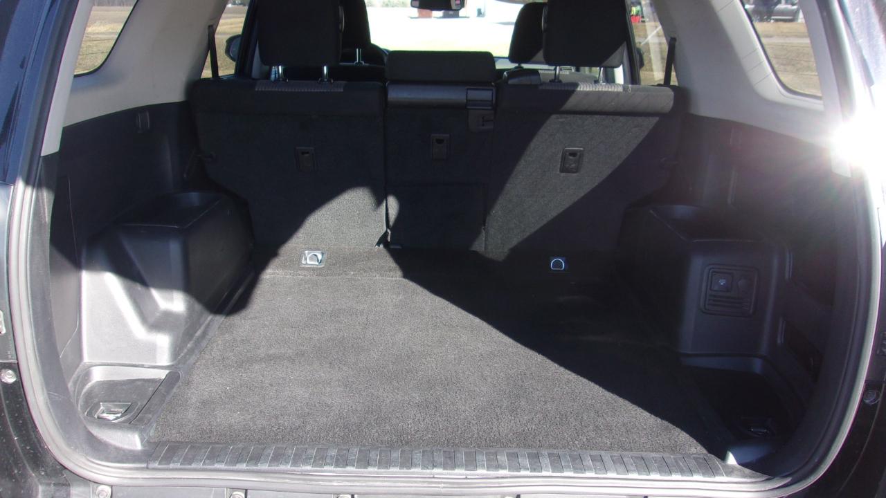 Toyota 4Runner SR5 4WD 2024