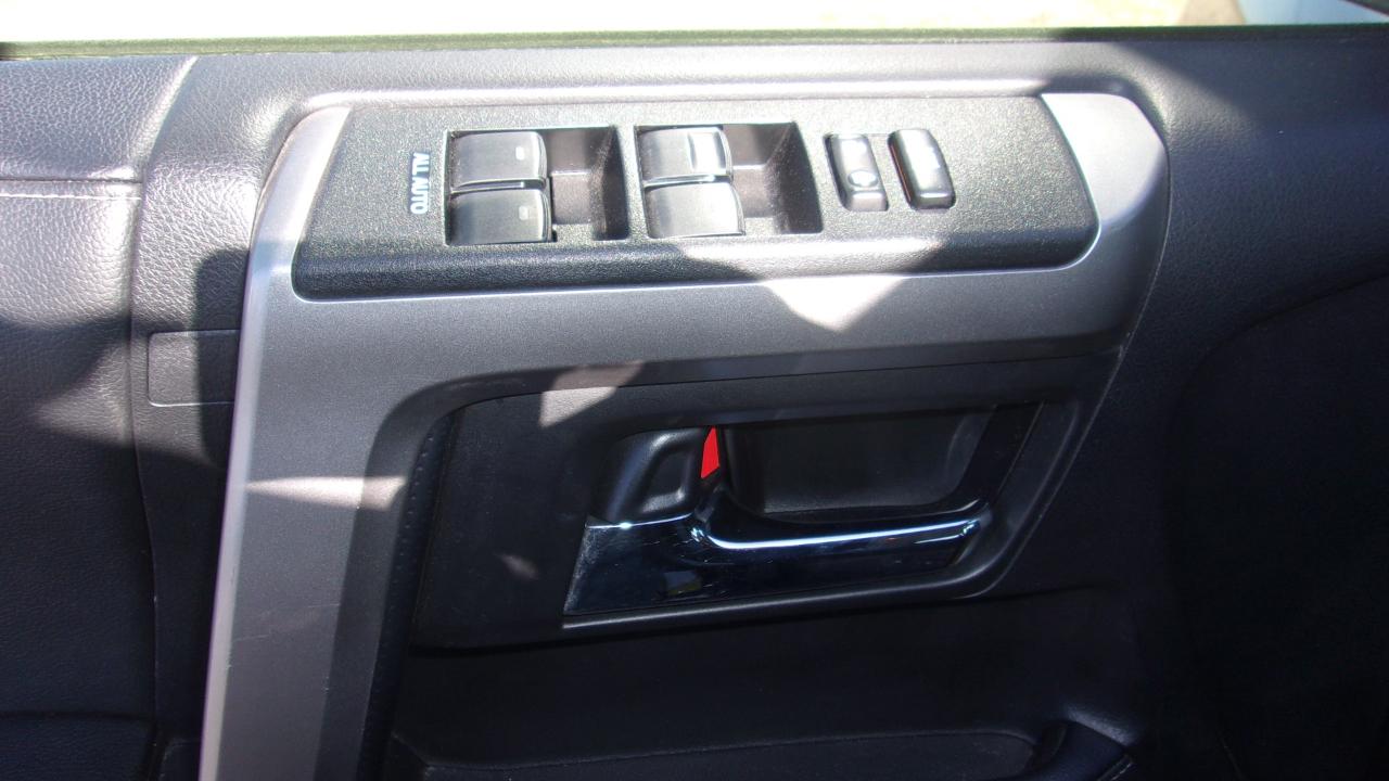 Toyota 4Runner SR5 4WD 2024