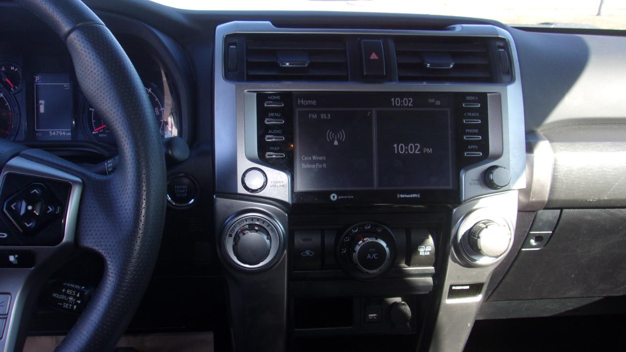 Toyota 4Runner SR5 4WD 2024