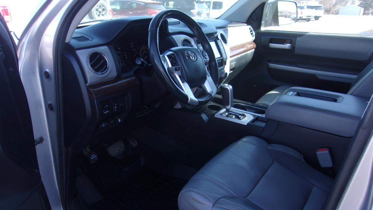 Toyota Tundra Limited 5.7L CrewMax 4WD 2019