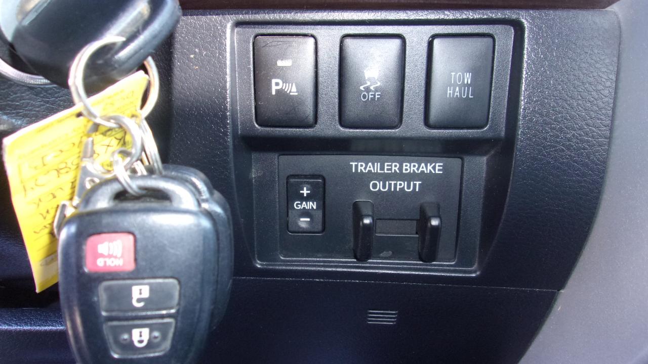 Toyota Tundra Limited 5.7L CrewMax 4WD 2019