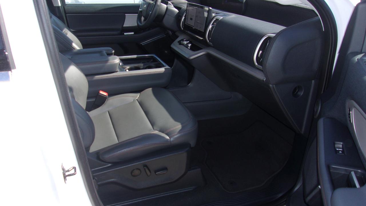 Ford Expedition Active 4WD 2025