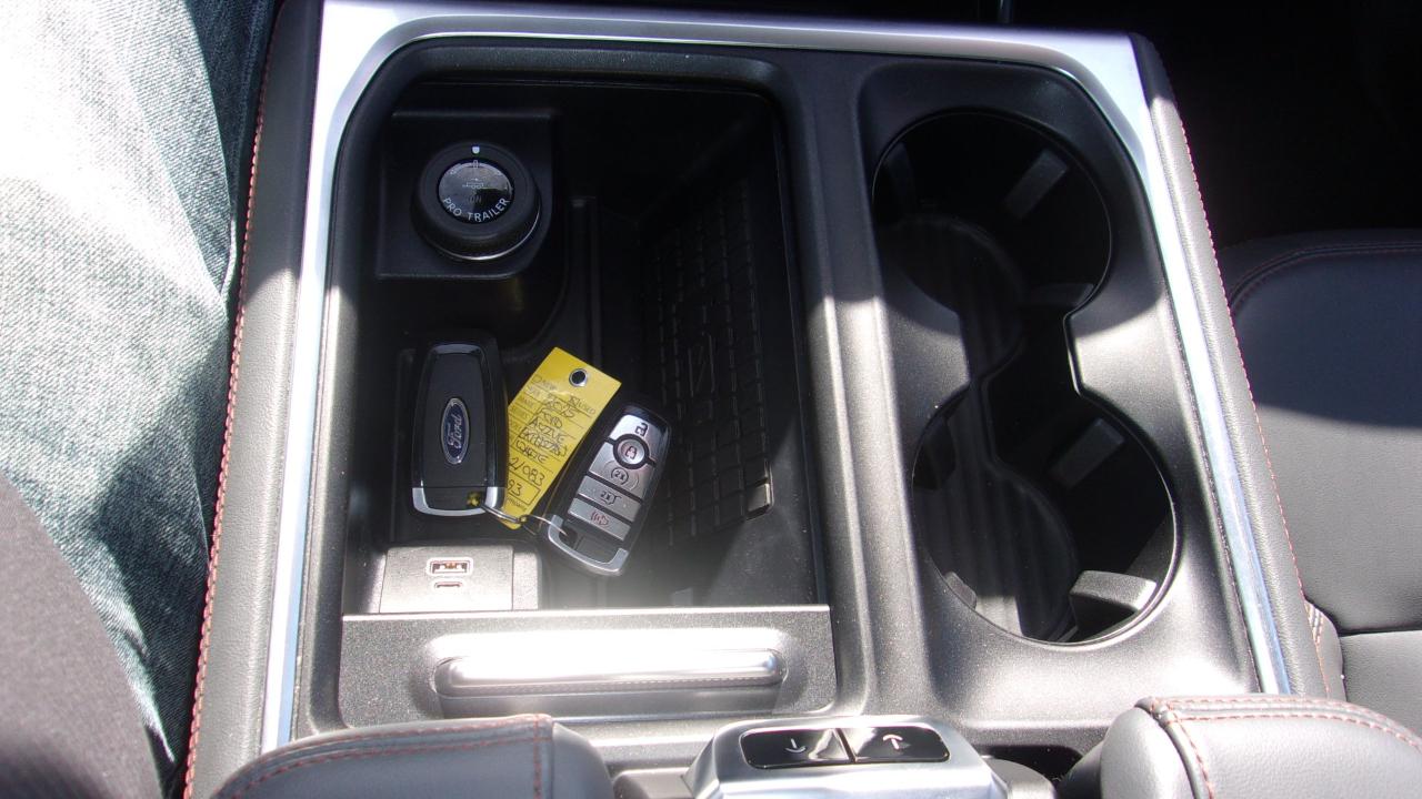 Ford Expedition Active 4WD 2025