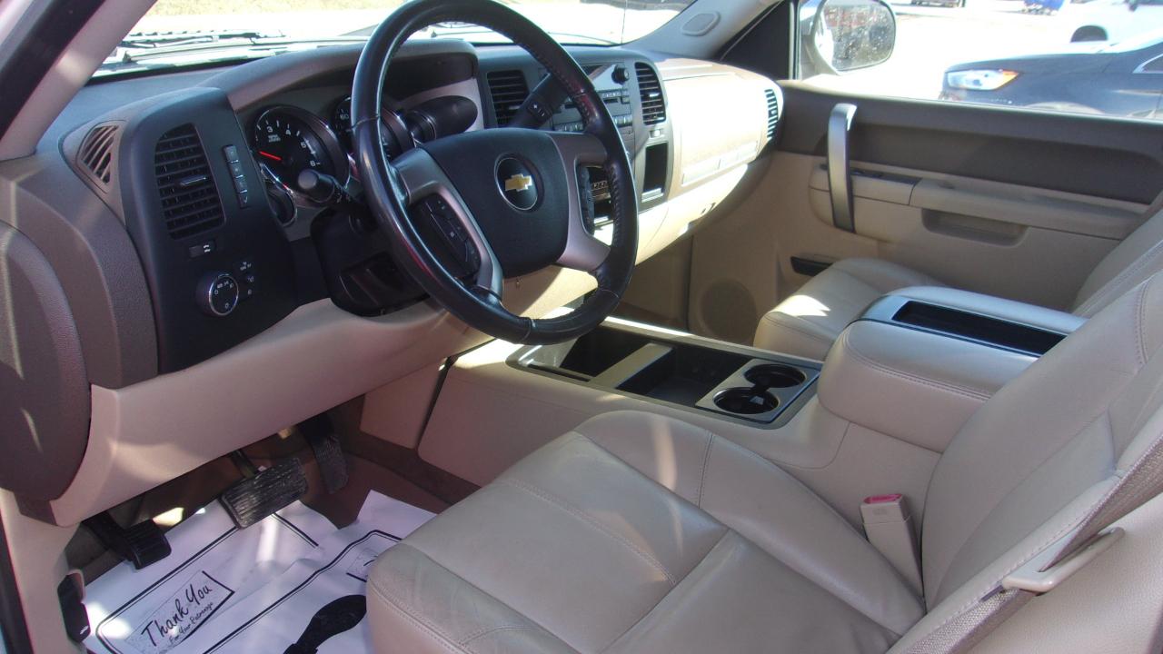 Chevrolet Silverado 1500 LT Crew Cab 4WD 2012