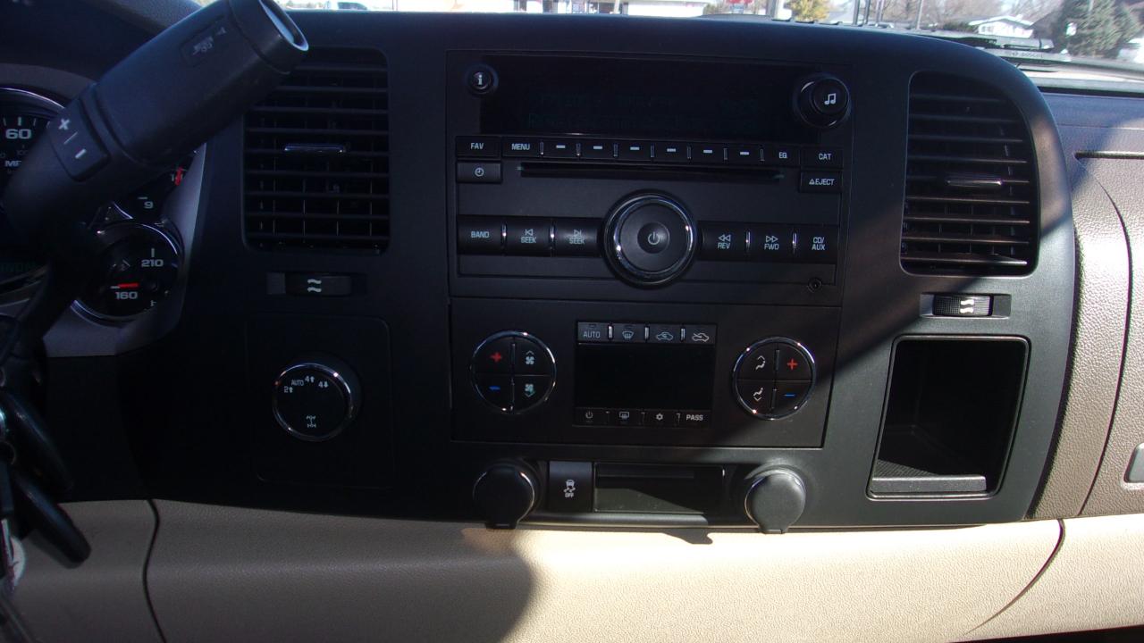 Chevrolet Silverado 1500 LT Crew Cab 4WD 2012