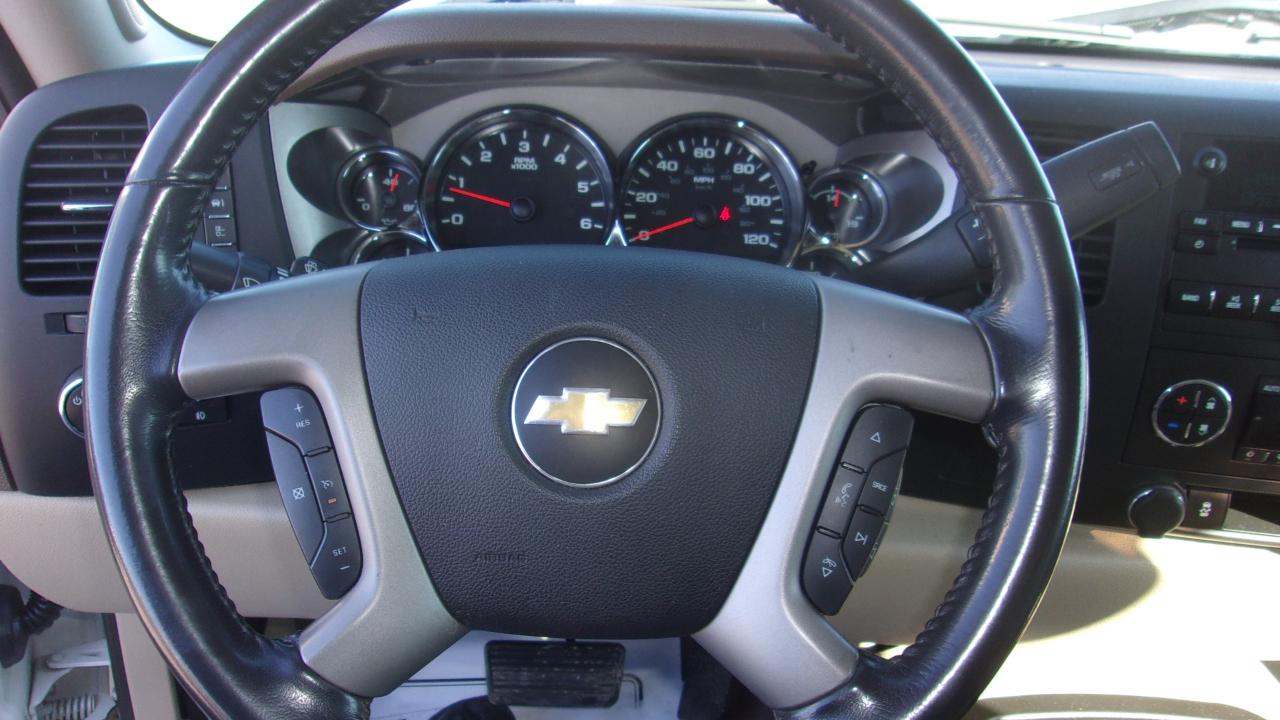 Chevrolet Silverado 1500 LT Crew Cab 4WD 2012