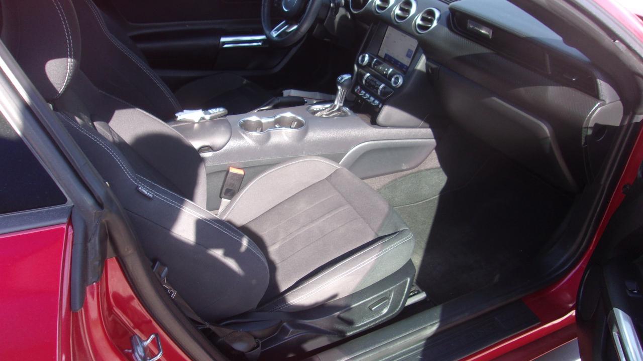 Ford Mustang EcoBoost Coupe 2022