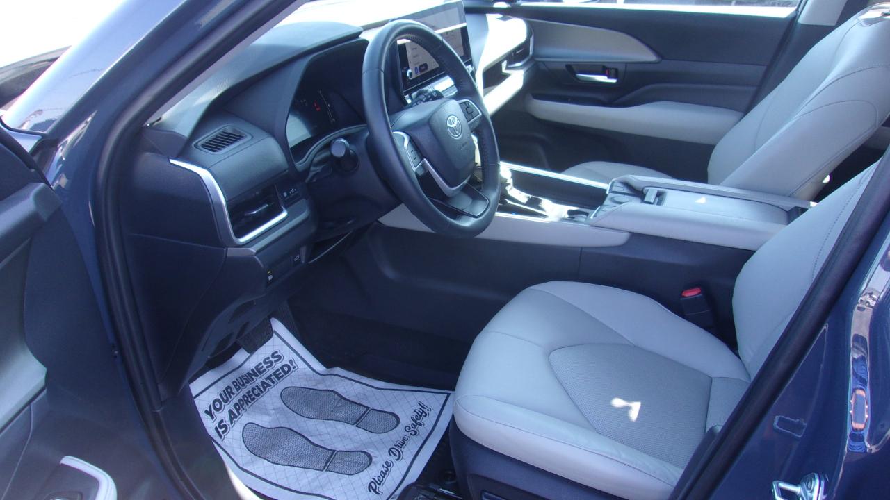 Toyota Grand Highlander XLE AWD 2024