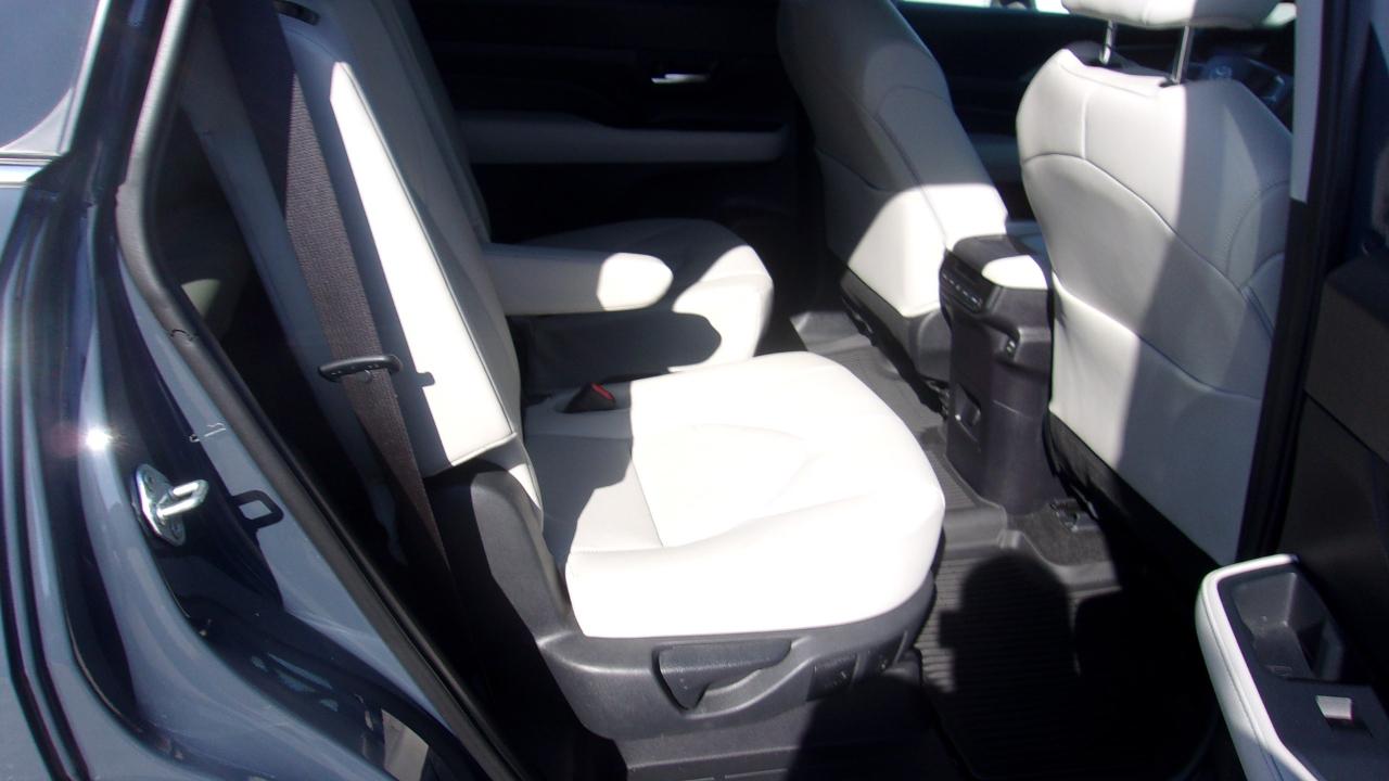 Toyota Grand Highlander XLE AWD 2024