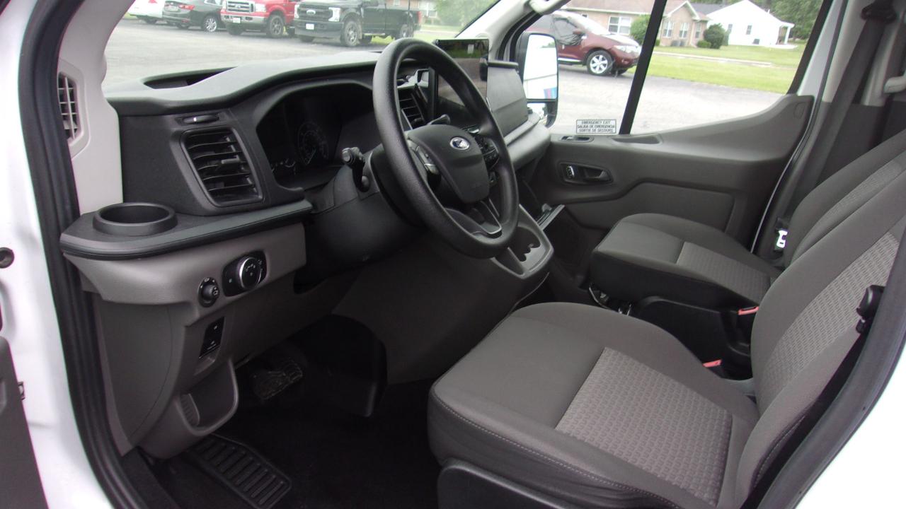 Ford Transit 350 Wagon Med. Roof XL w/Sliding Pass. 148-in. WB 2024