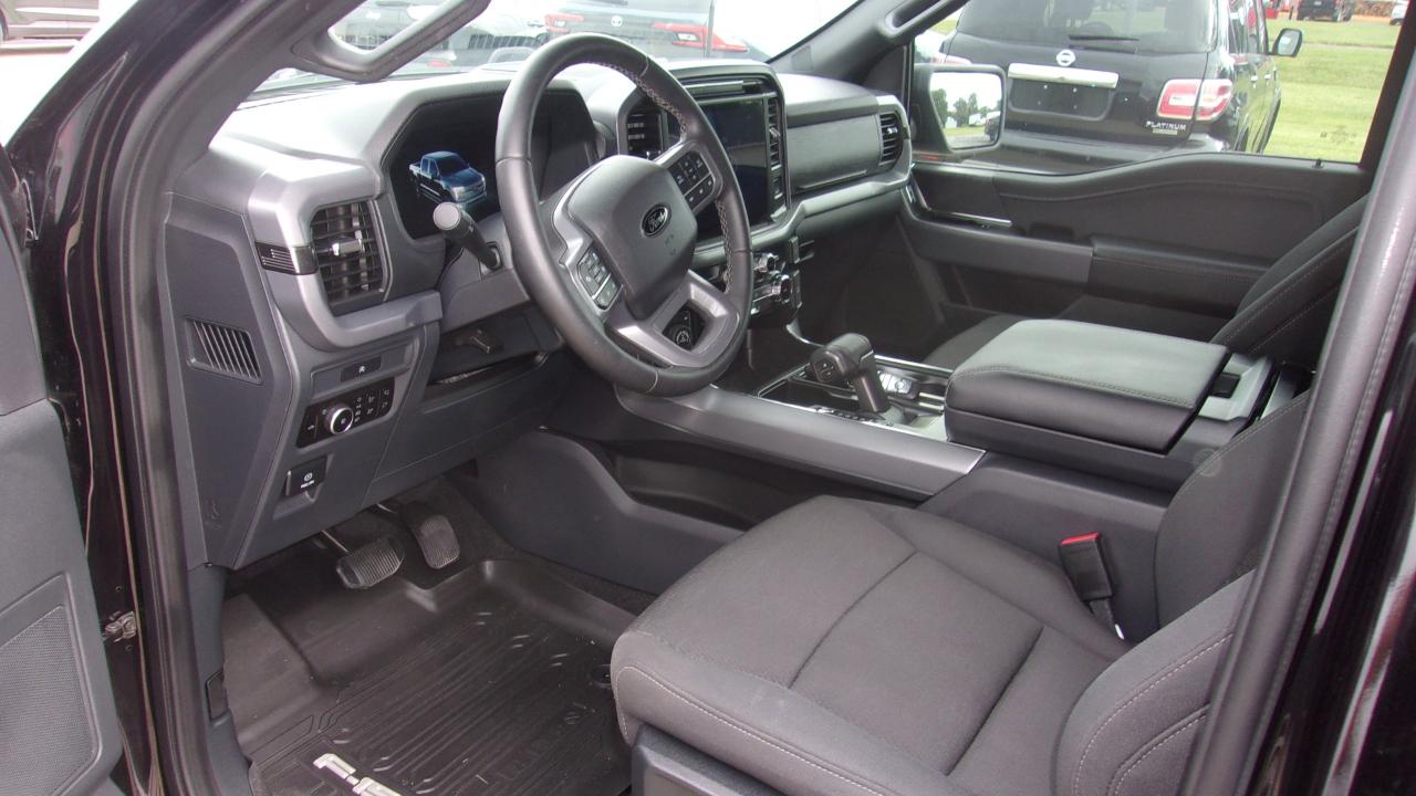 Ford F-150 XLT SuperCrew 4WD 2025