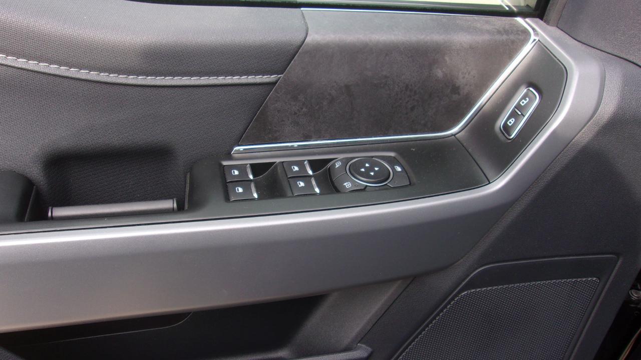 Ford F-150 XLT SuperCrew 4WD 2025