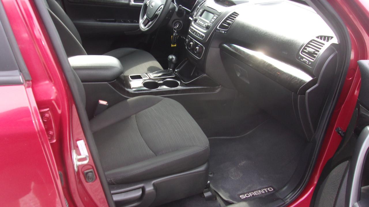 Kia Sorento LX 2WD 2014