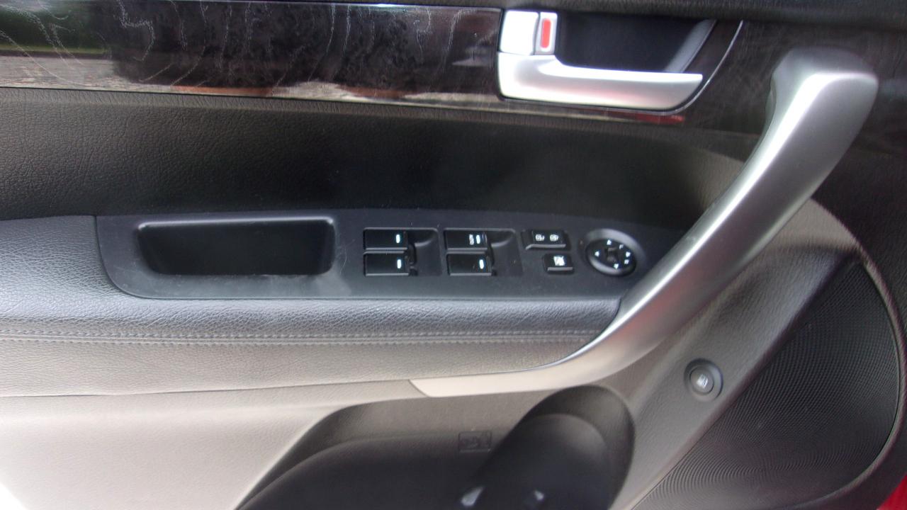 Kia Sorento LX 2WD 2014