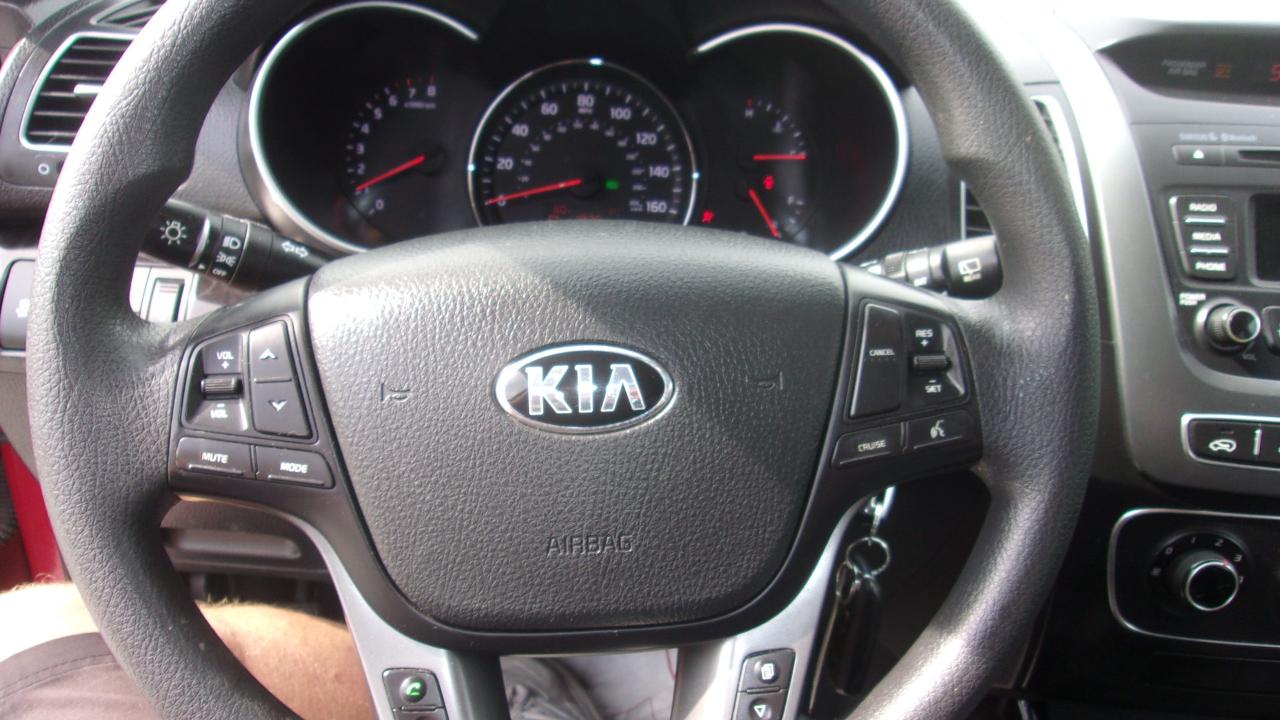 Kia Sorento LX 2WD 2014