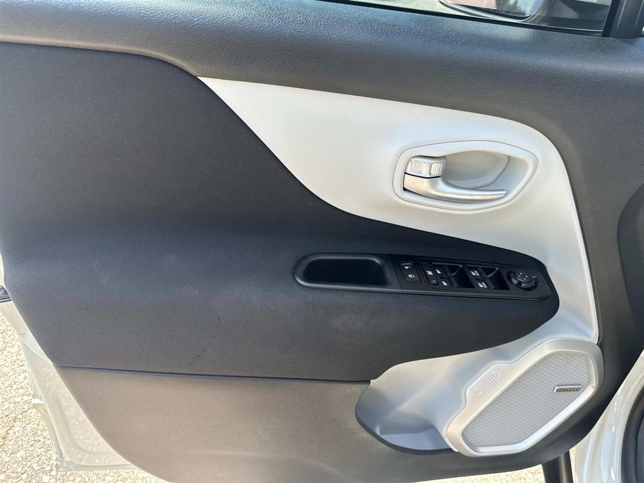 Jeep Renegade Latitude FWD 2021