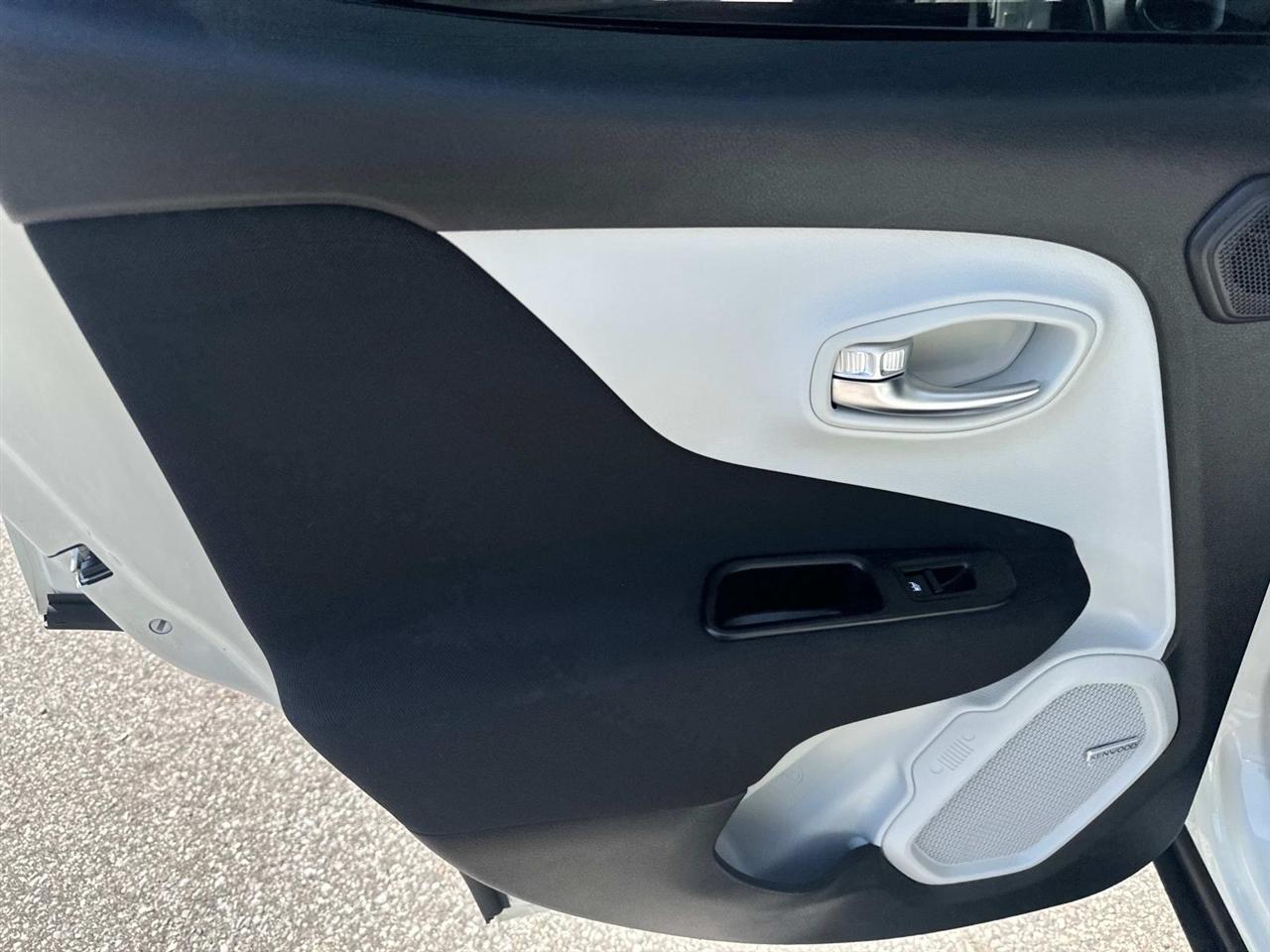 Jeep Renegade Latitude FWD 2021