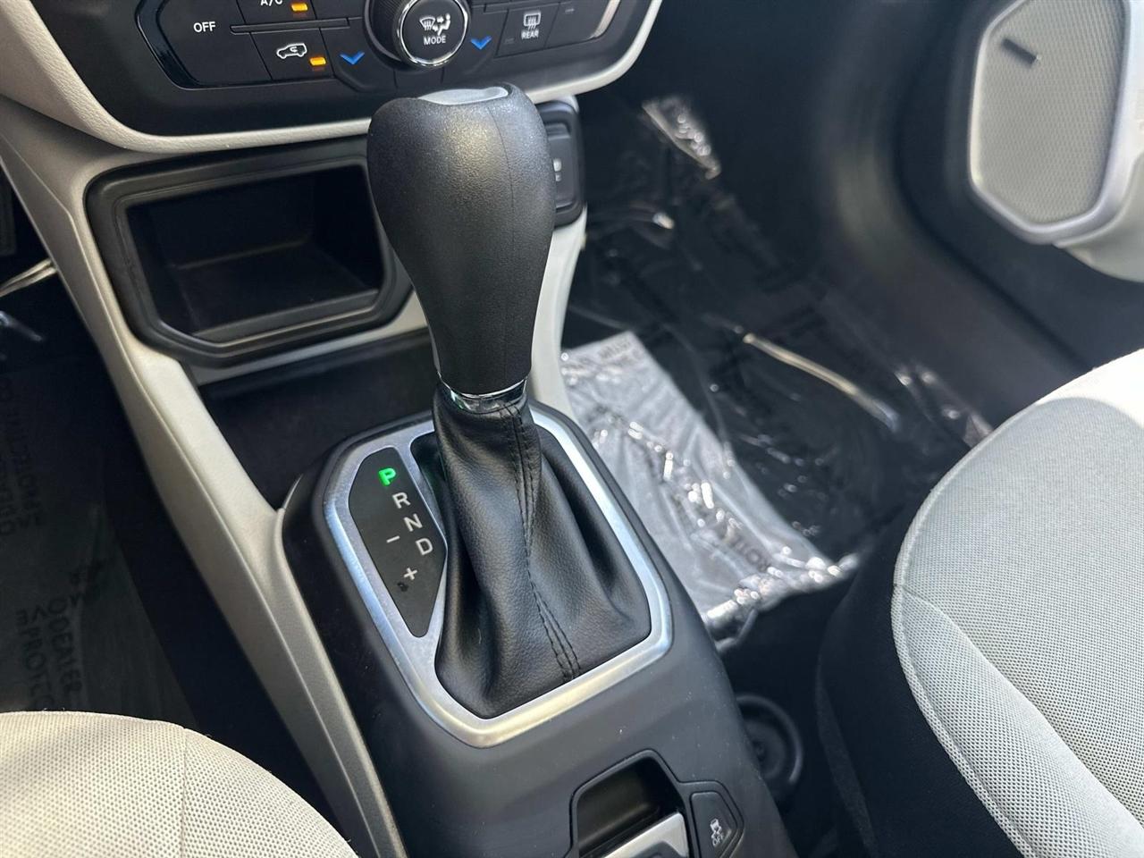 Jeep Renegade Latitude FWD 2021