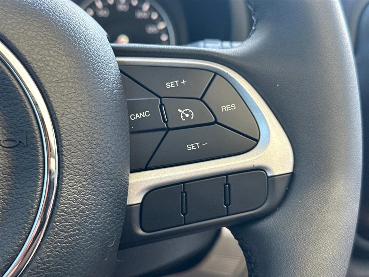 Jeep Renegade Latitude FWD 2021