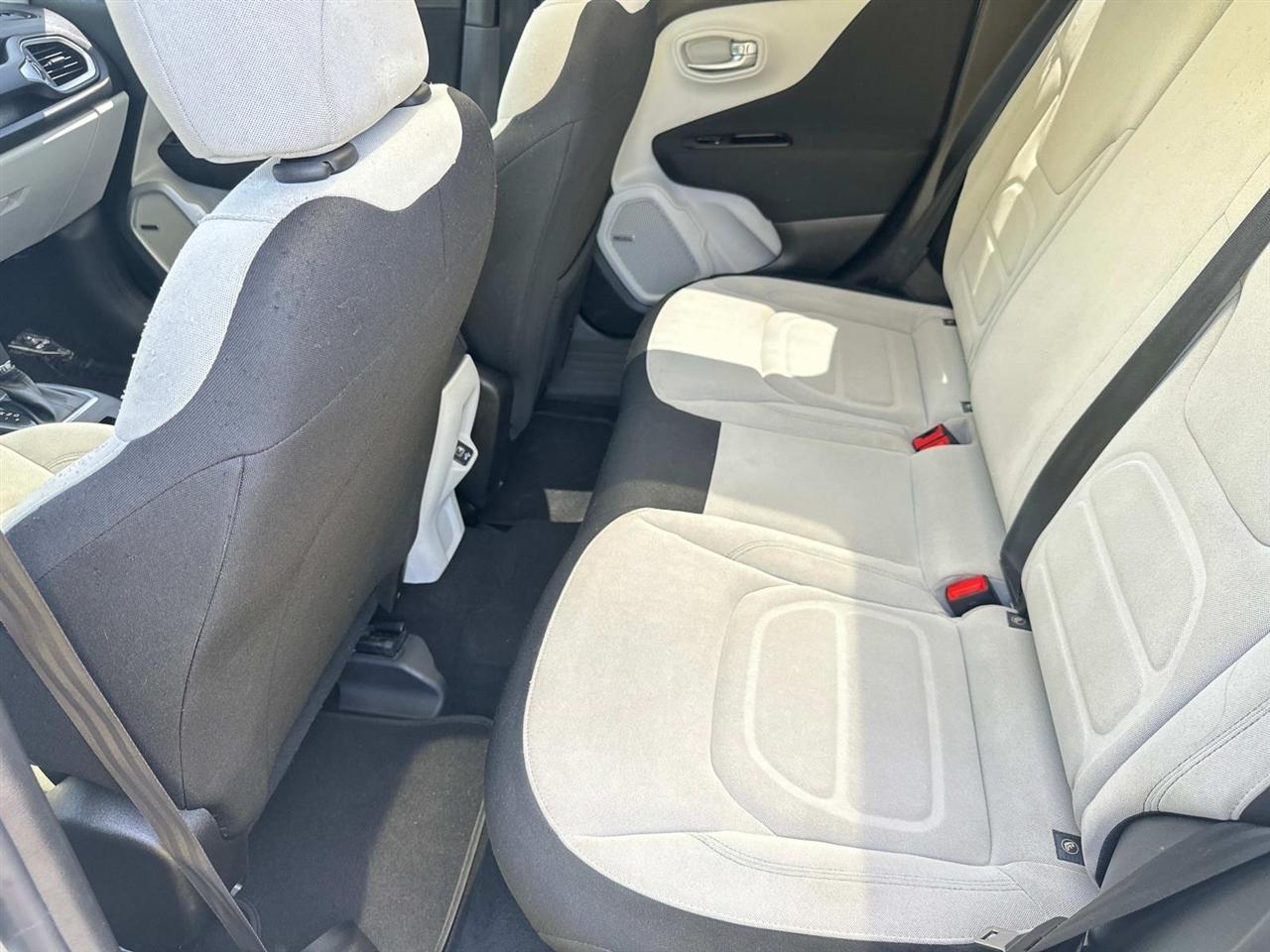 Jeep Renegade Latitude FWD 2021