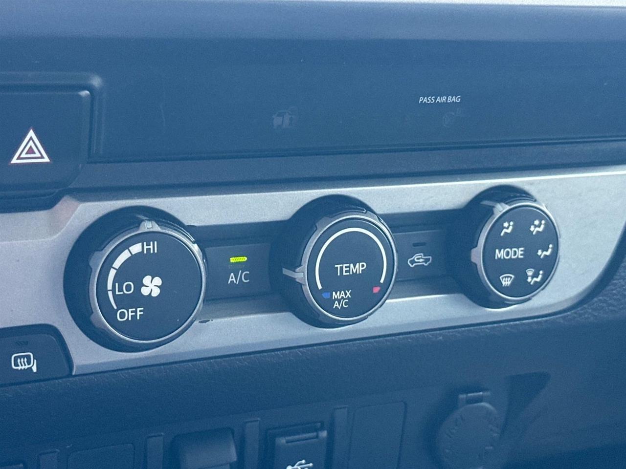 Toyota Tacoma Double Cab SR5 Double Cab 5' Bed V6 AT (Natl) 2020