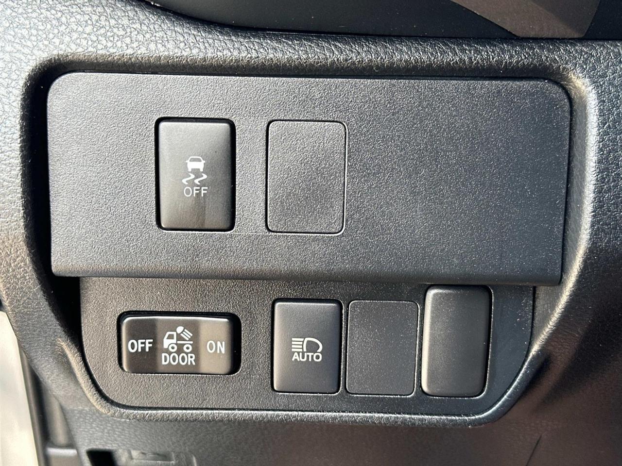 Toyota Tacoma Double Cab SR5 Double Cab 5' Bed V6 AT (Natl) 2020