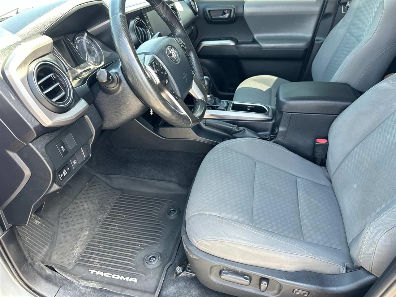 Toyota Tacoma Double Cab SR5 Double Cab 5' Bed V6 AT (Natl) 2020