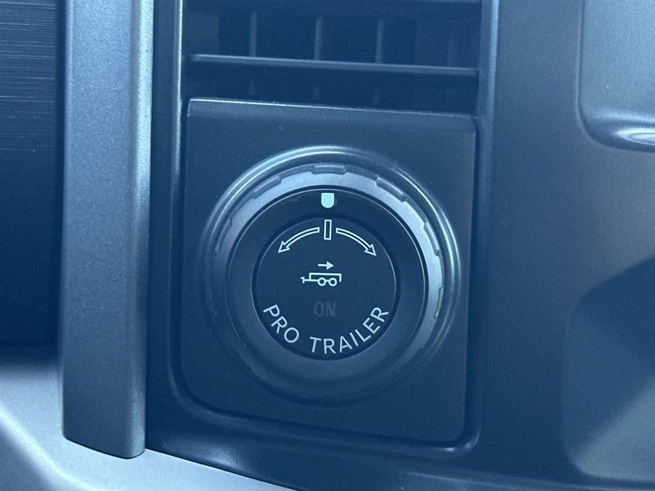 2022 Ford F-150 4WD SuperCrew 139" XLT