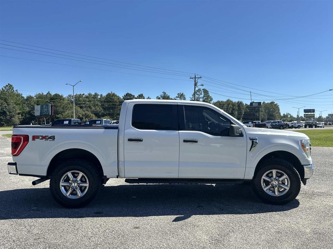 Ford F-150 4WD SuperCrew 139" XLT 2022