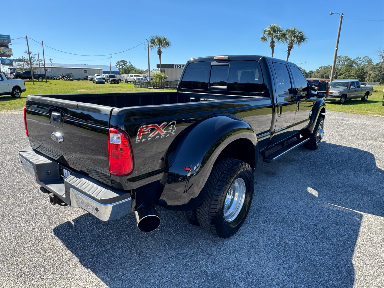 Ford Super Duty F-350 DRW 4WD Crew Cab 172" Lariat 2016 Ford Super Duty F-350 DRW 4WD Crew Cab 172" Lariat 2016