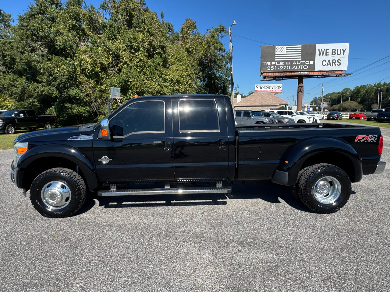 Ford Super Duty F-350 DRW 4WD Crew Cab 172" Lariat 2016 Ford Super Duty F-350 DRW 4WD Crew Cab 172" Lariat 2016