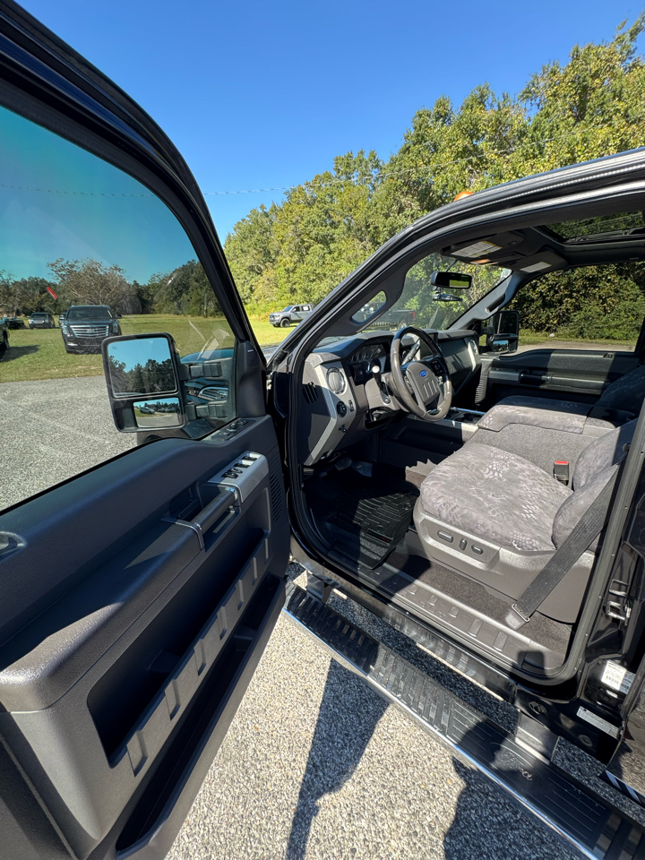 Ford Super Duty F-350 DRW 4WD Crew Cab 172" Lariat 2016 Ford Super Duty F-350 DRW 4WD Crew Cab 172" Lariat 2016