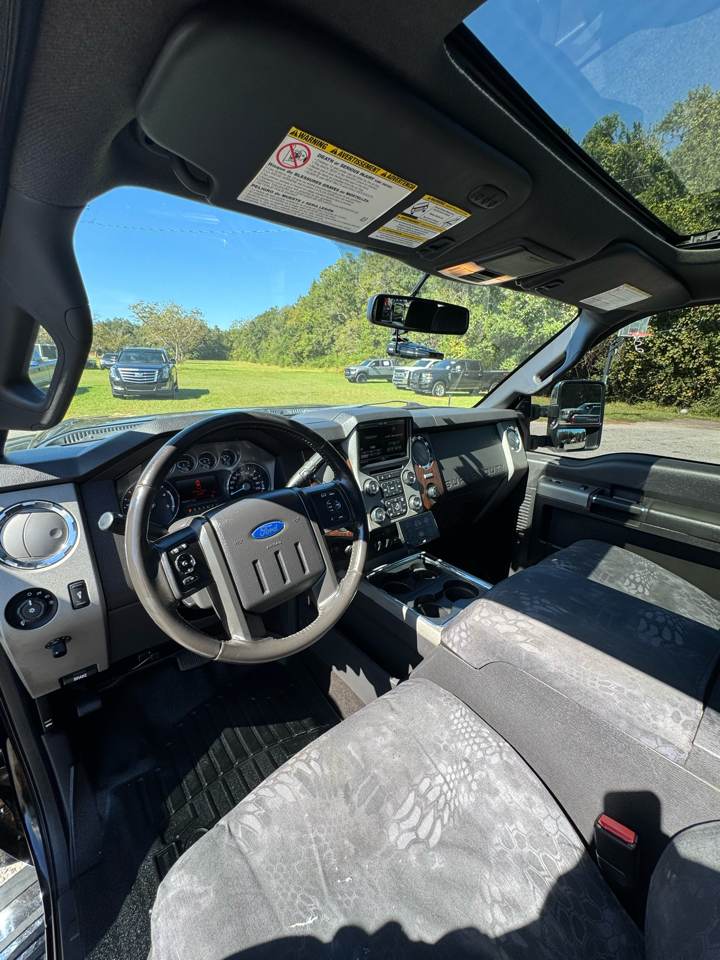 Ford Super Duty F-350 DRW 4WD Crew Cab 172" Lariat 2016 Ford Super Duty F-350 DRW 4WD Crew Cab 172" Lariat 2016