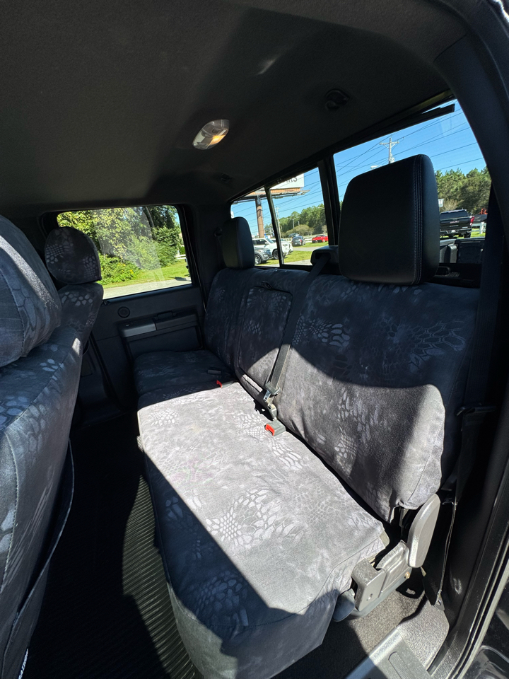 Ford Super Duty F-350 DRW 4WD Crew Cab 172" Lariat 2016 Ford Super Duty F-350 DRW 4WD Crew Cab 172" Lariat 2016