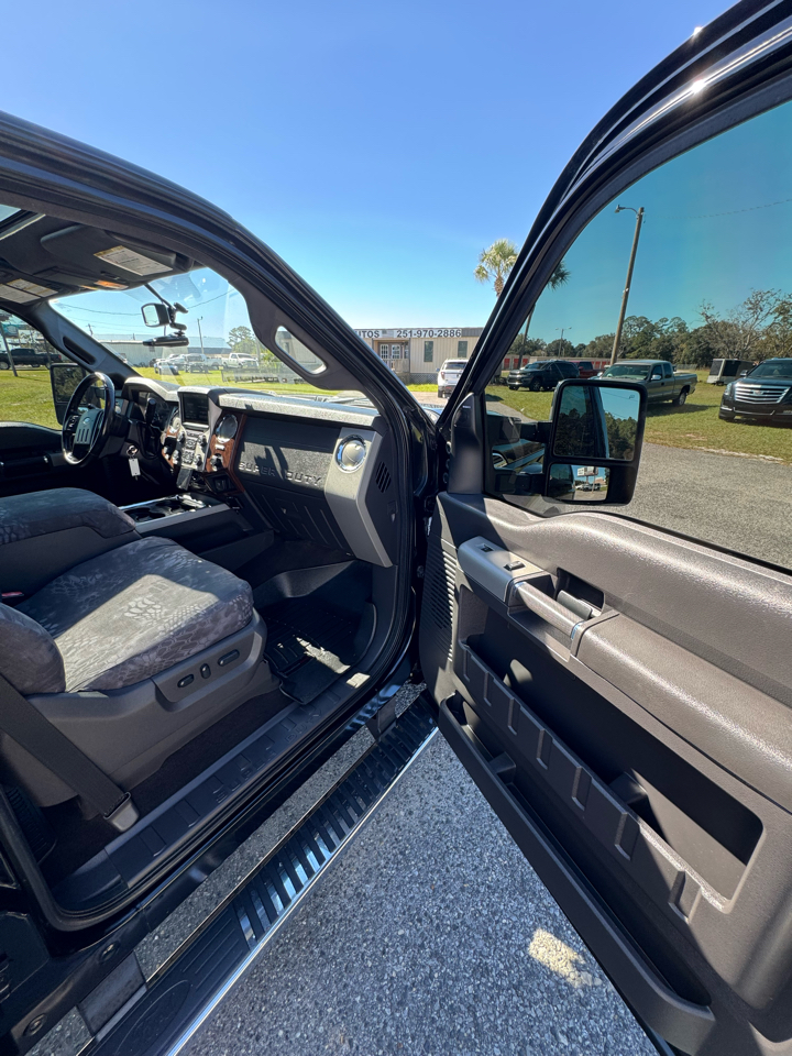 Ford Super Duty F-350 DRW 4WD Crew Cab 172" Lariat 2016 Ford Super Duty F-350 DRW 4WD Crew Cab 172" Lariat 2016
