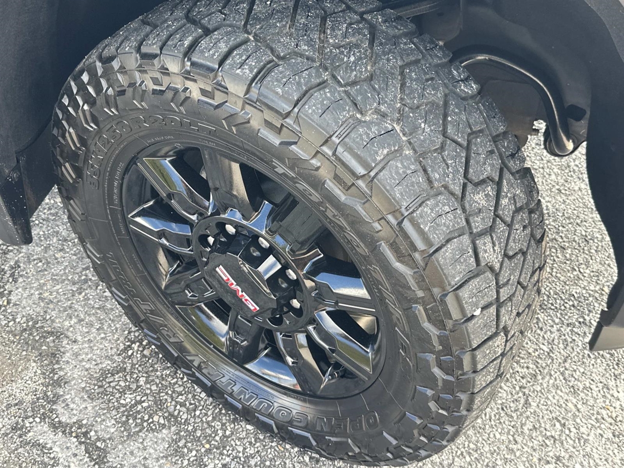 GMC Sierra 2500HD 4WD Crew Cab 159" AT4 2024 GMC Sierra 2500HD 4WD Crew Cab 159" AT4 2024